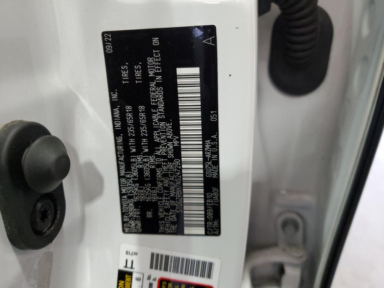 2022 Toyota Highlander - Image 15