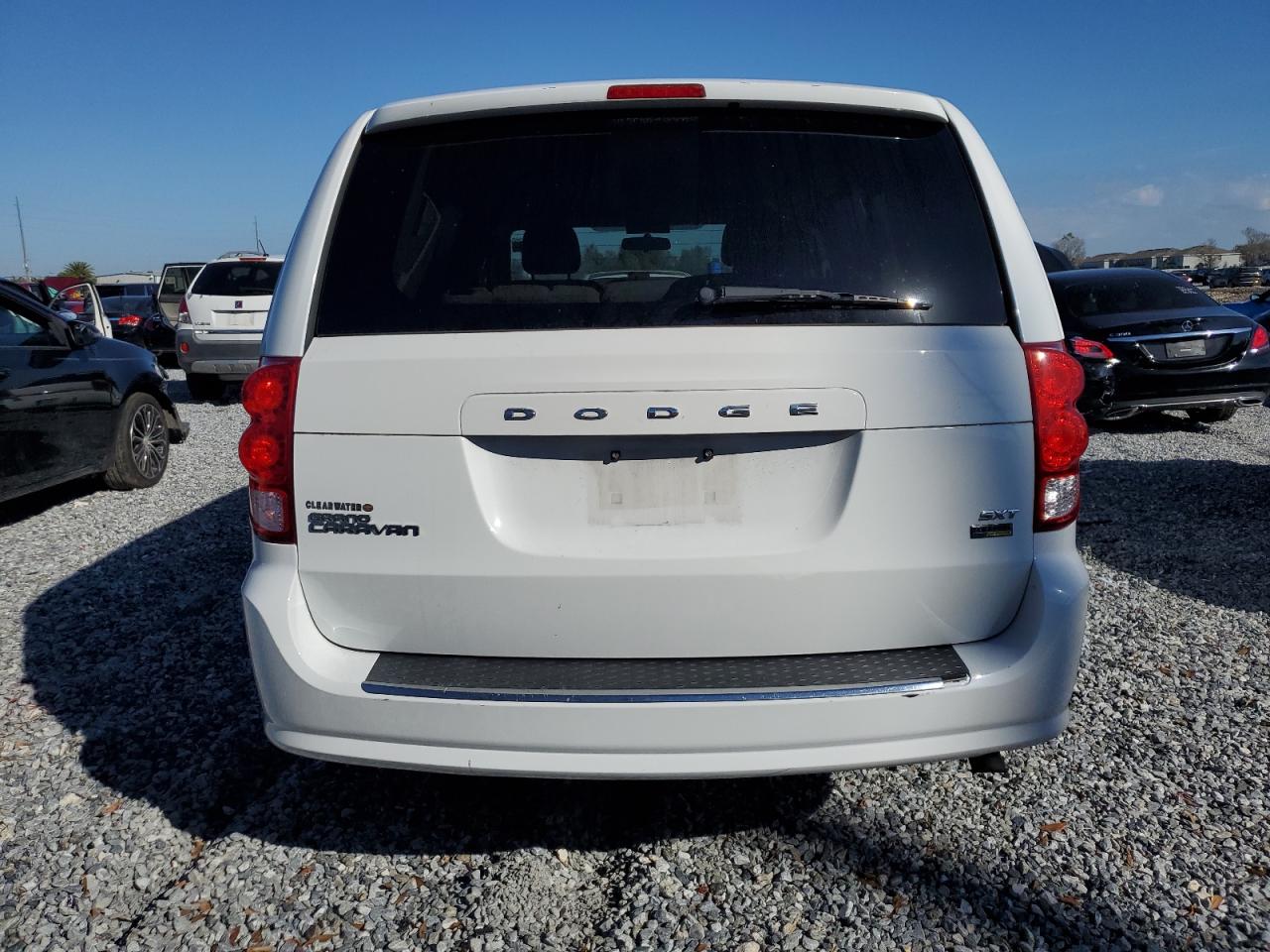 2016 Dodge Caravan - Image 6