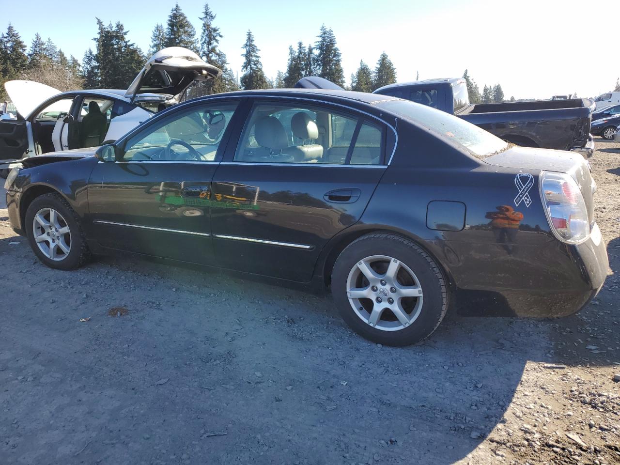 2005 Nissan Altima - Image 2