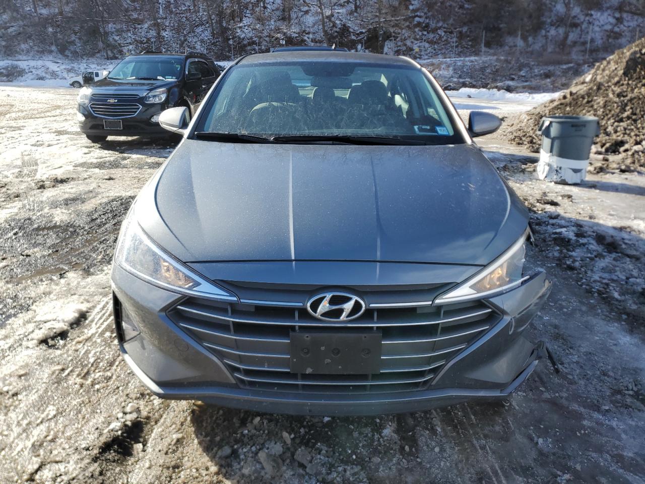 2019 Hyundai Elantra - Image 5