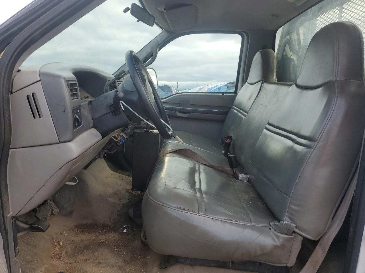 1999 Ford F450 - Image 7