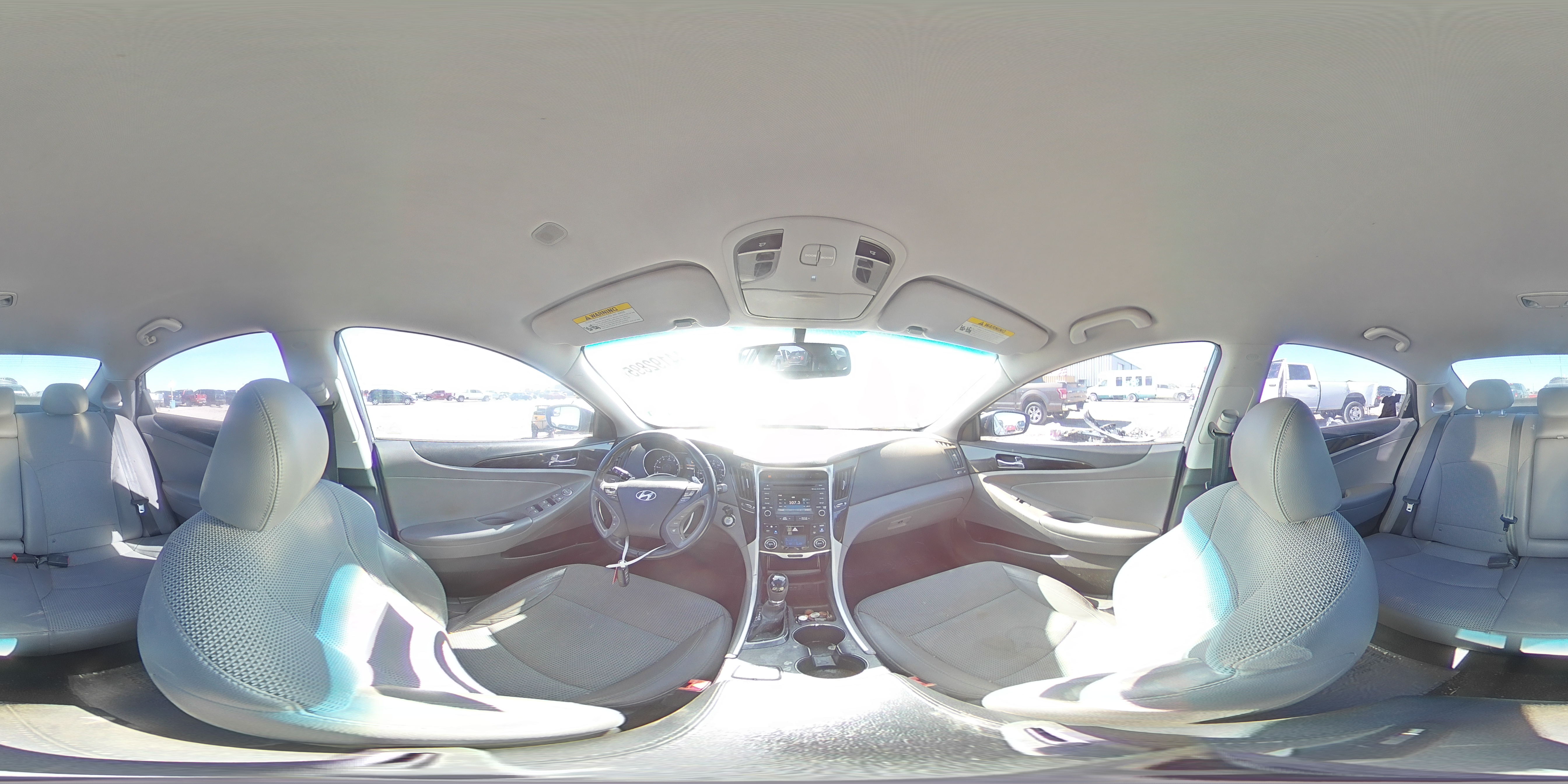 2014 Hyundai Sonata - Image 13