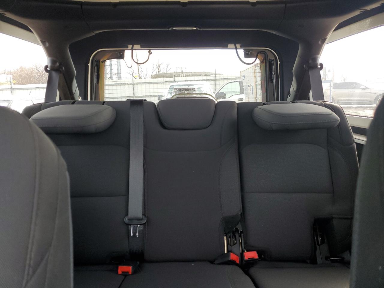 2019 Jeep Wrangler - Image 10