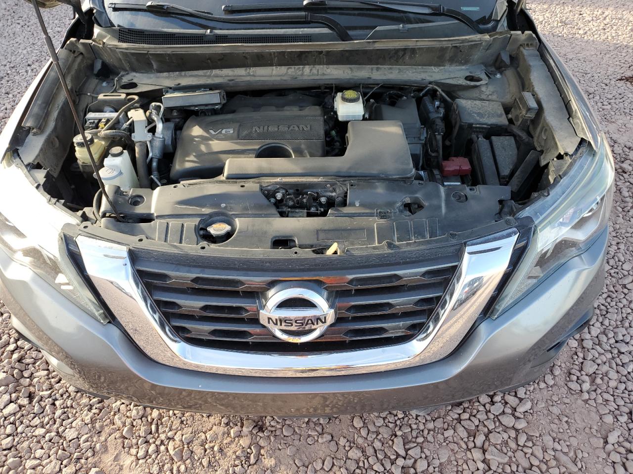2017 Nissan Pathfinder - Image 12