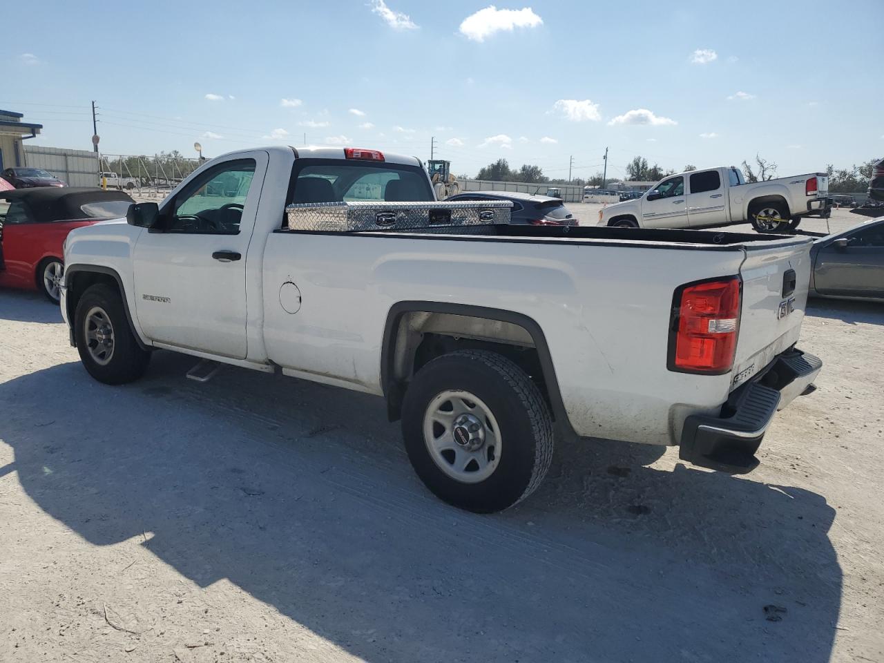 2018 GMC Sierra - Image 2