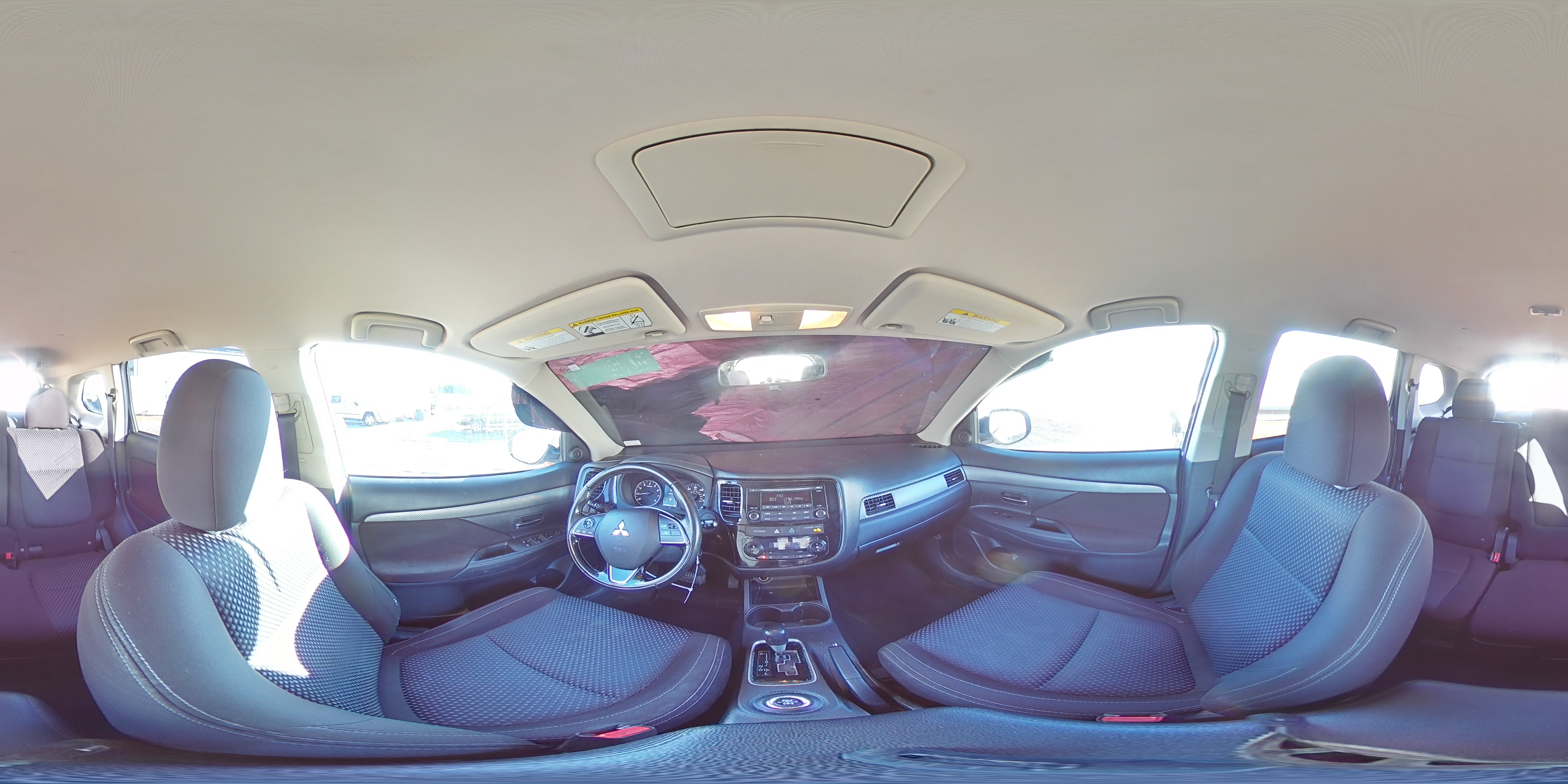 2016 Mitsubishi Outlander - Image 14