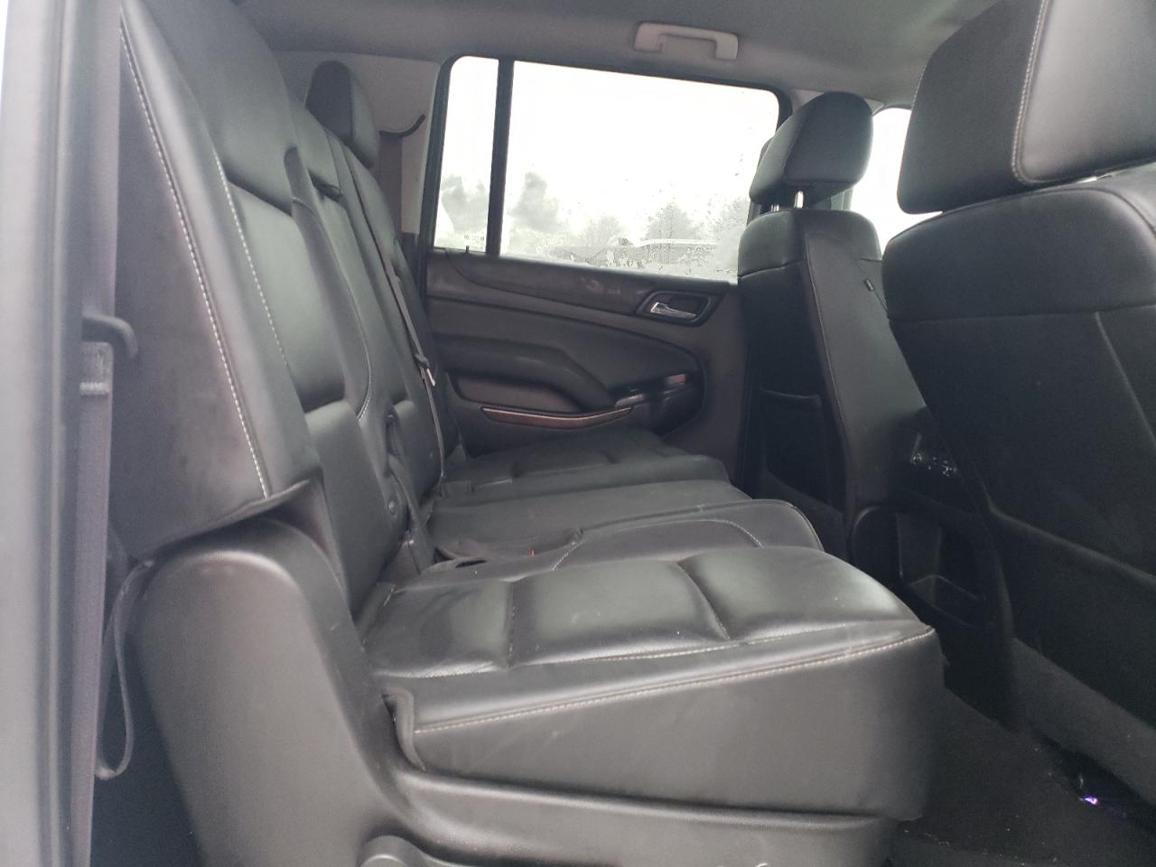 2017 GMC Yukon - Image 11