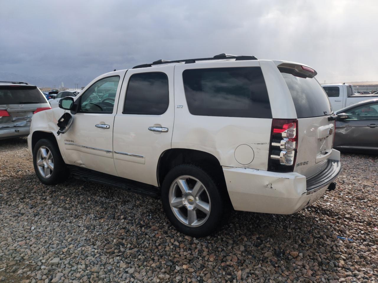 2011 Chevrolet Tahoe - Image 2