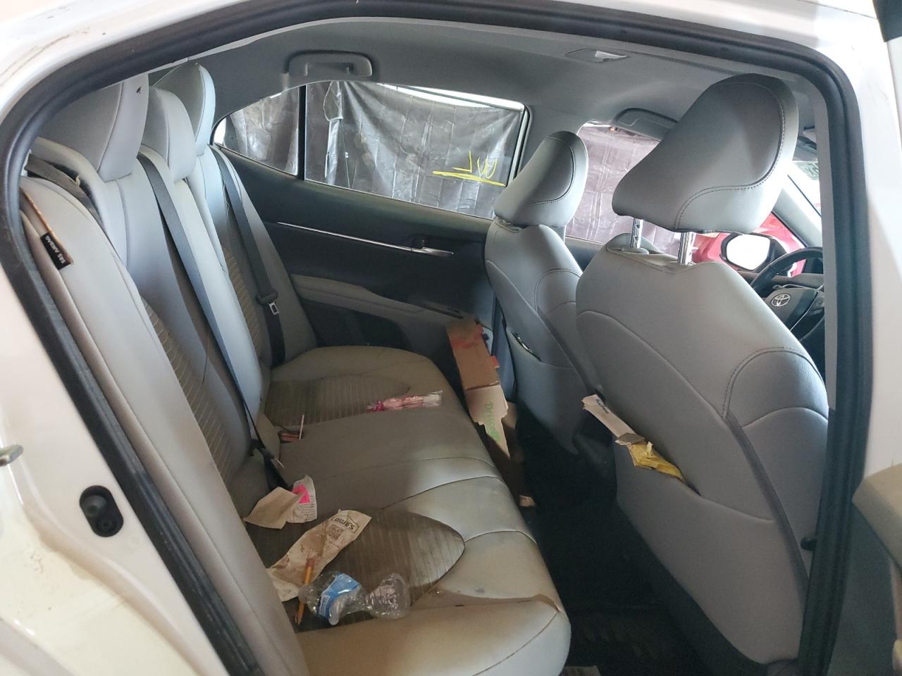 2020 Toyota Camry - Image 11