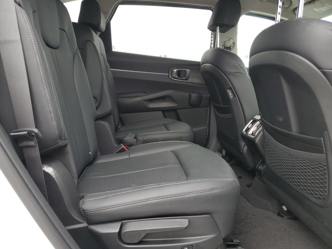 2024 Kia Sorento - Image 11
