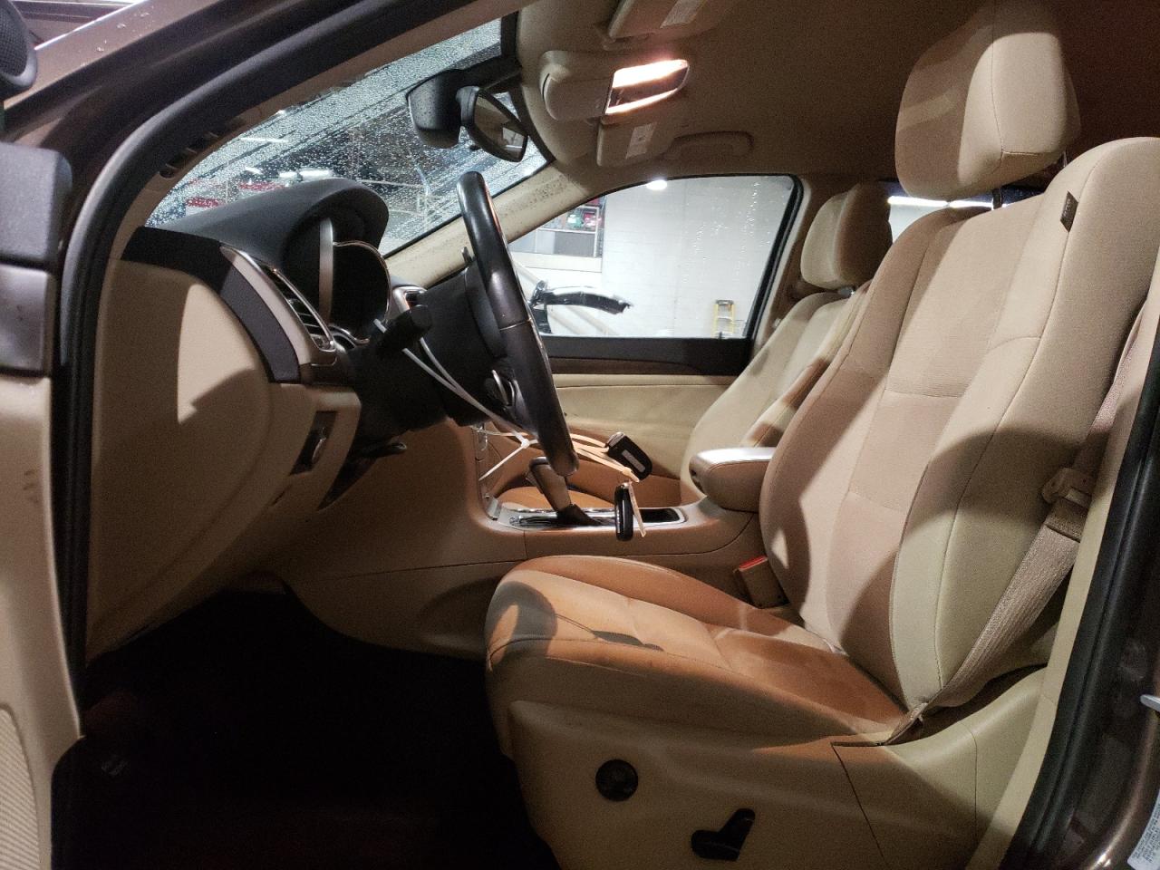 2017 Jeep Grand Cherokee - Image 7