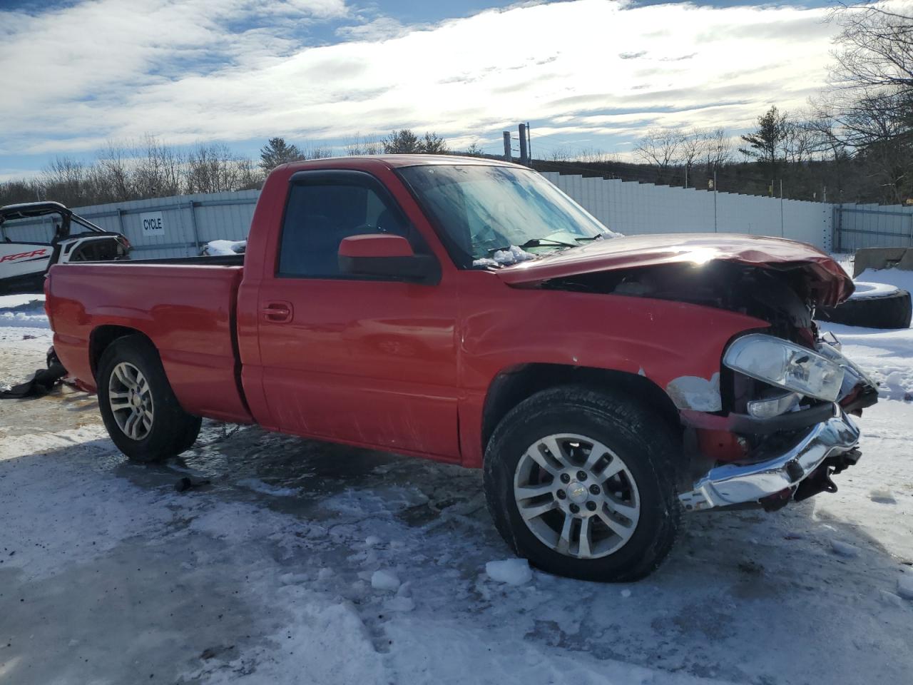 2005 GMC Sierra - Image 4