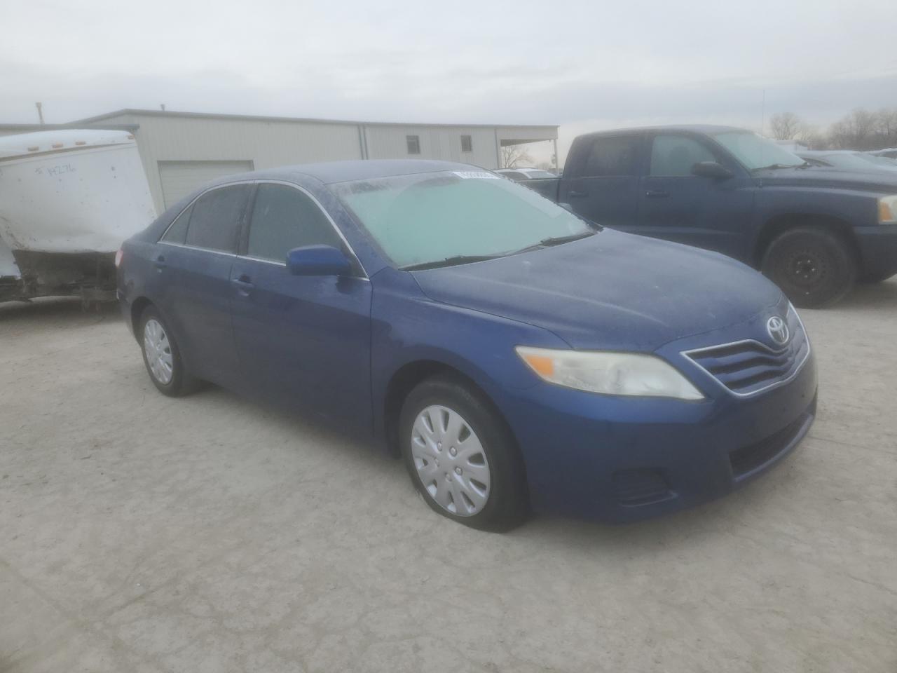 2011 Toyota Camry - Image 4