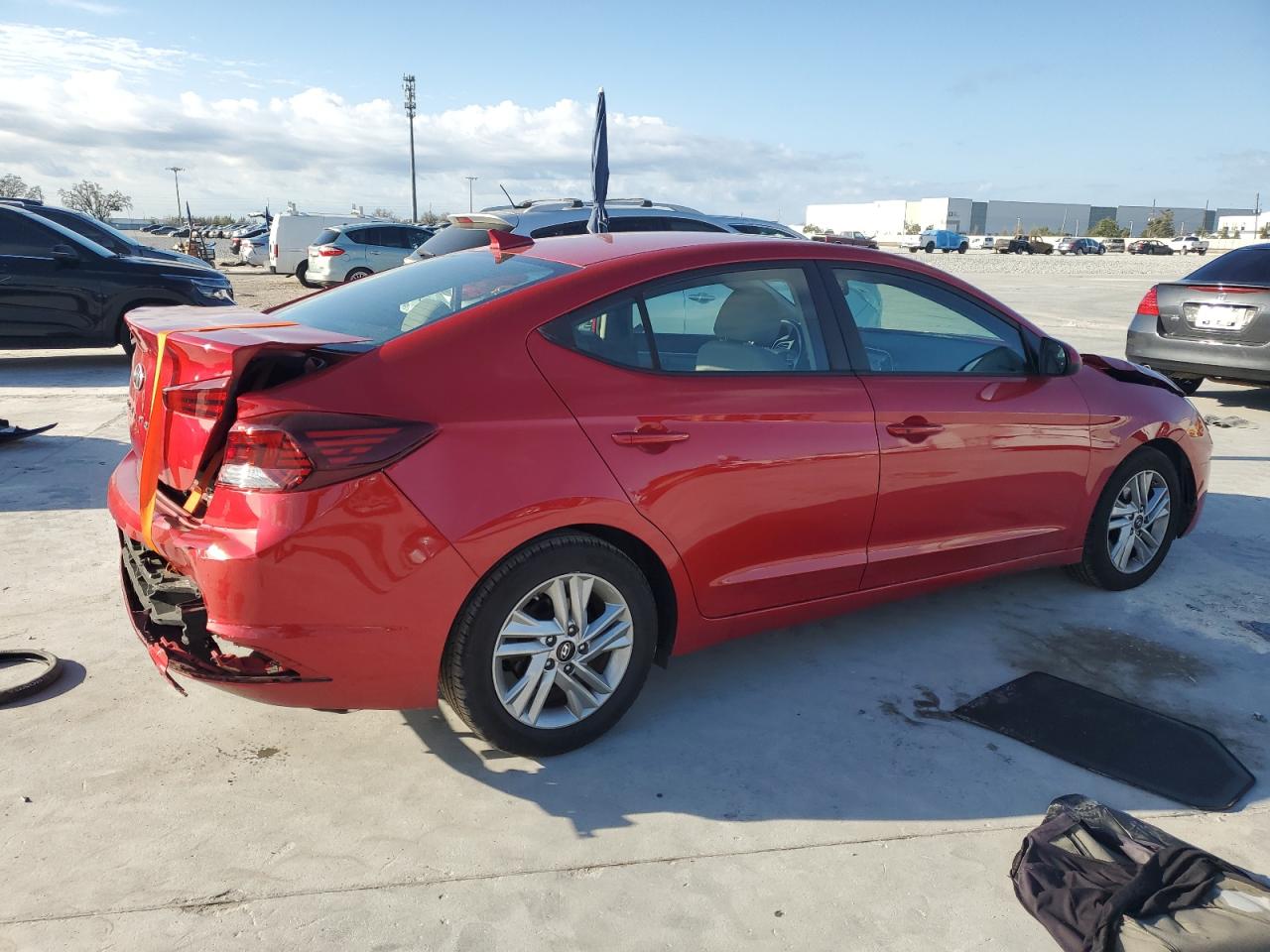 2020 Hyundai Elantra - Image 3