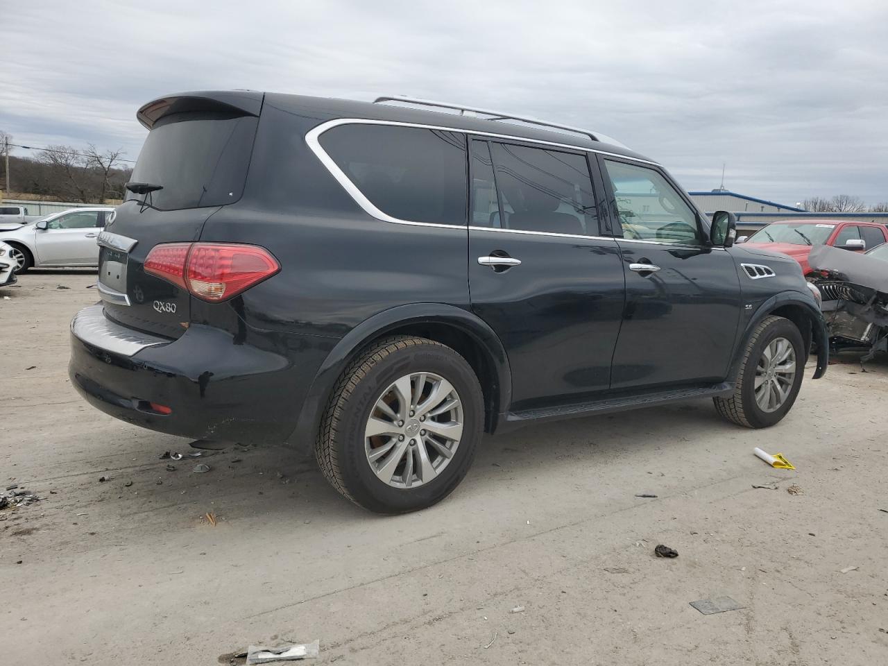 2017 Infiniti QX80 - Image 3