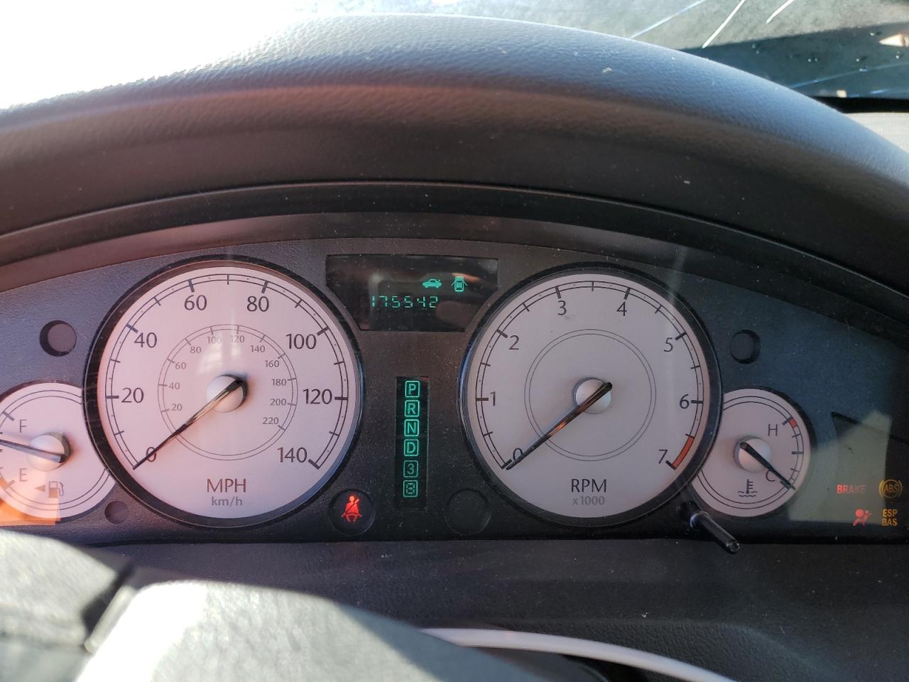 2007 Chrysler 300 - Image 9