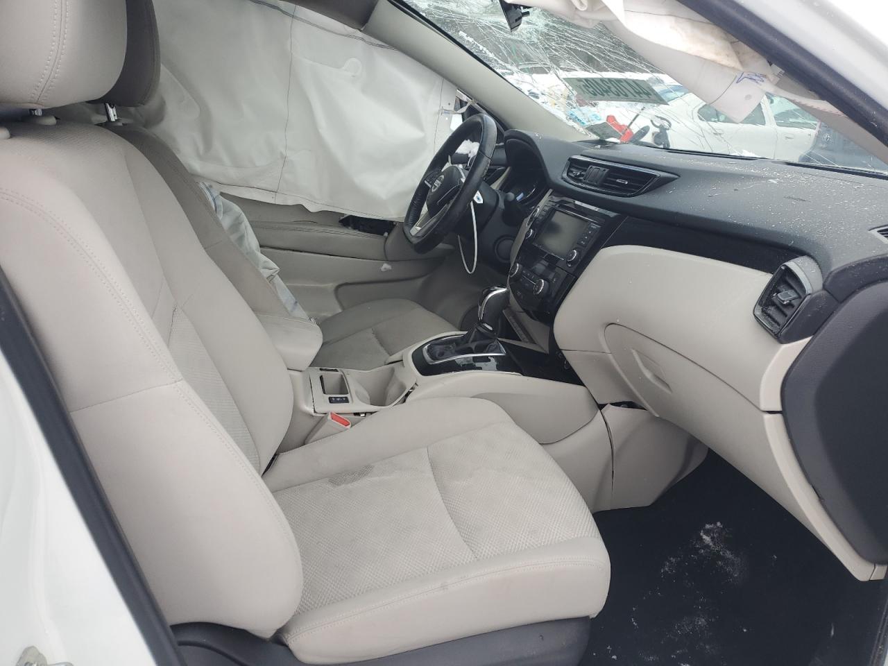 2019 Nissan Rogue - Image 7