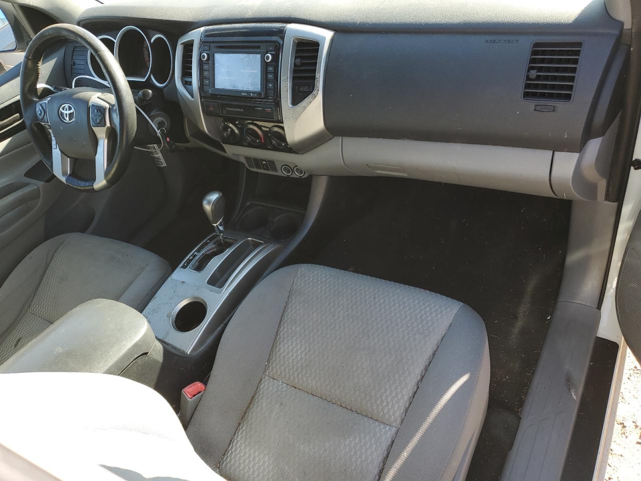 2015 Toyota Tacoma - Image 8