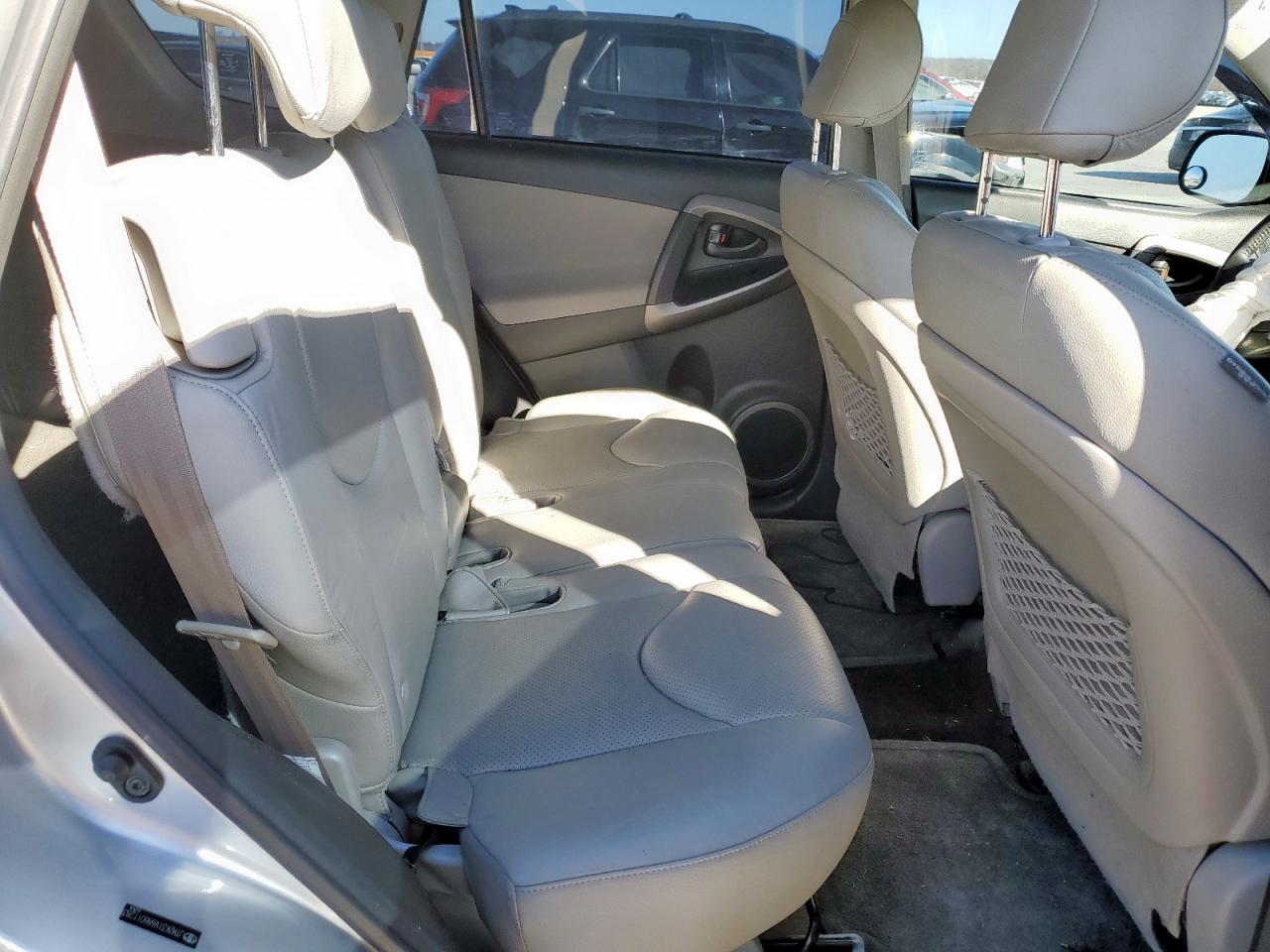 2008 Toyota RAV 4 - Image 11