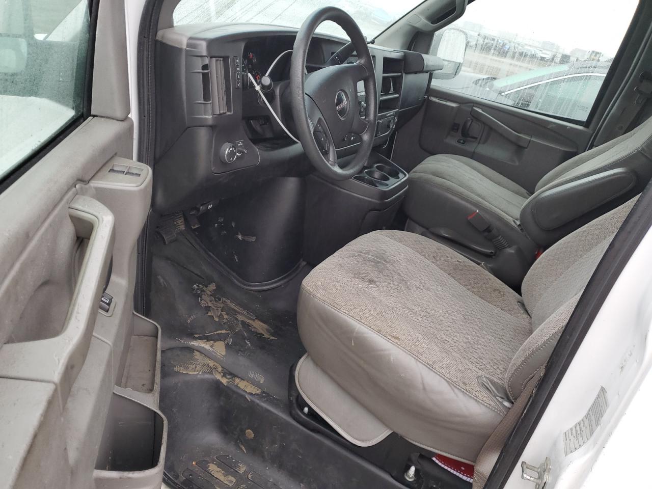 2017 GMC Savana - Image 8