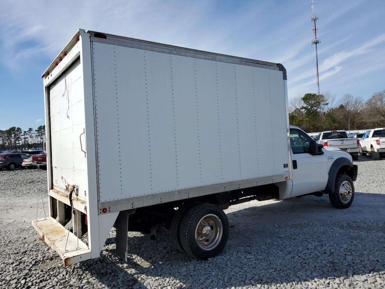 2006 Ford F450 - Image 3