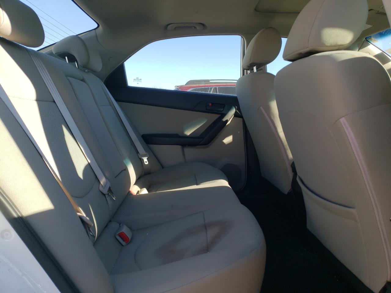 2012 Kia Forte - Image 10