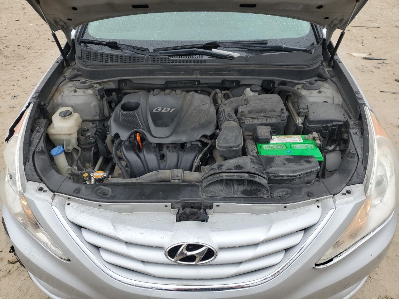 2011 Hyundai Sonata - Image 13