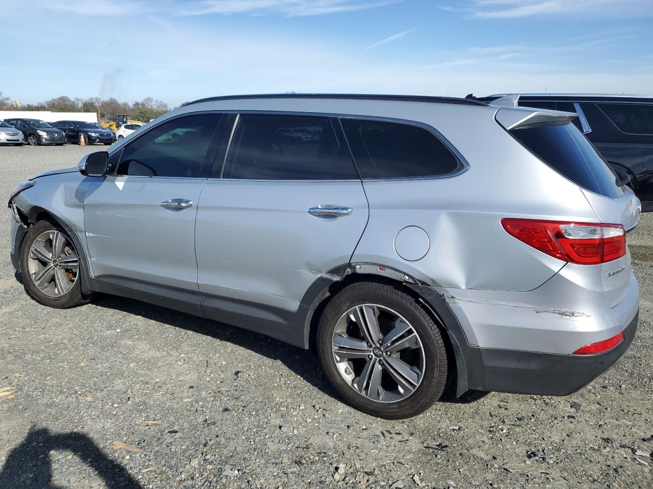 2015 Hyundai Santa Fe - Image 2