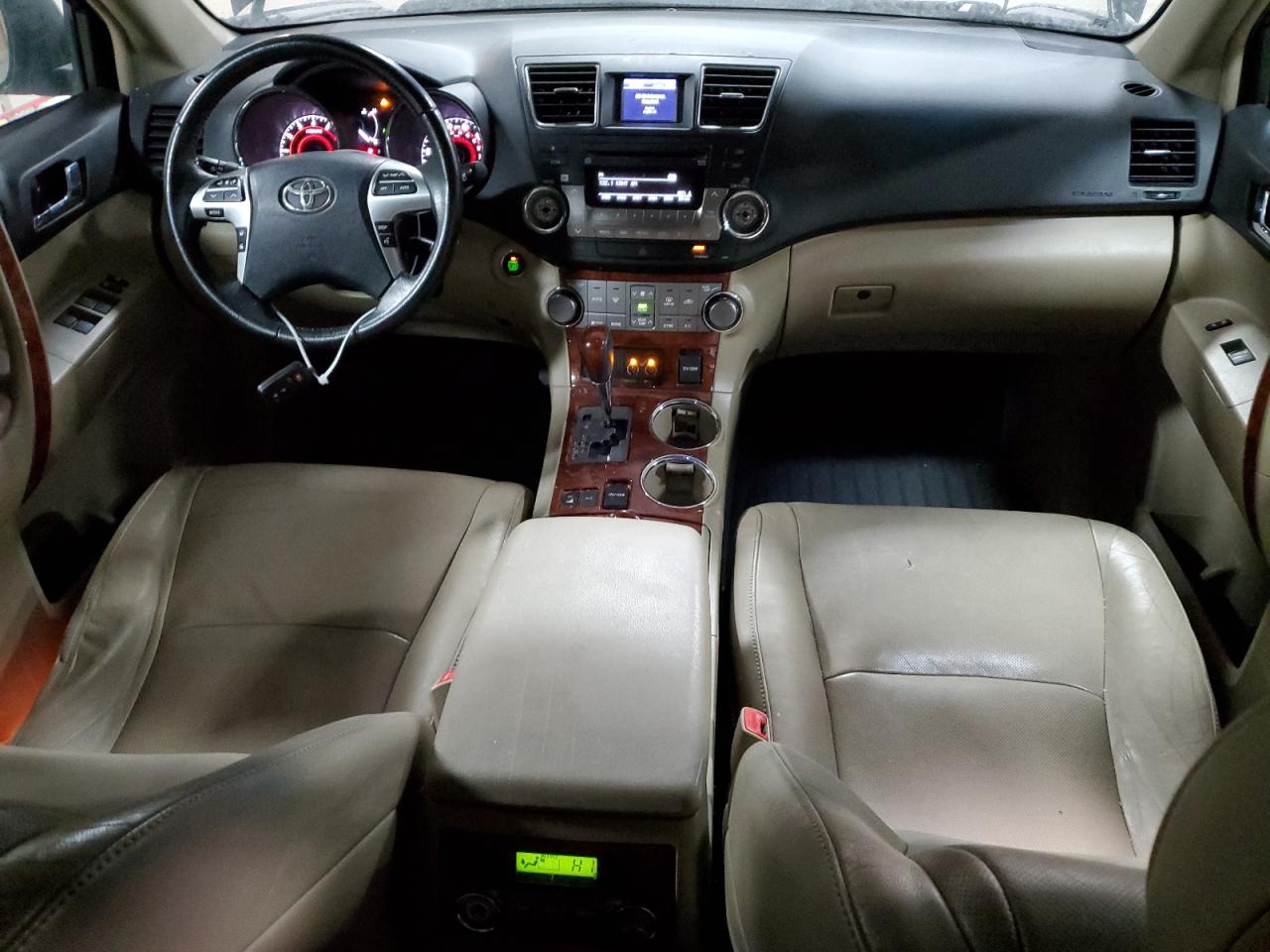 2012 Toyota Highlander - Image 8