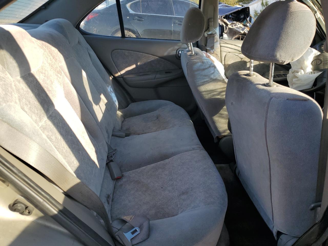 2002 Nissan Sentra - Image 10