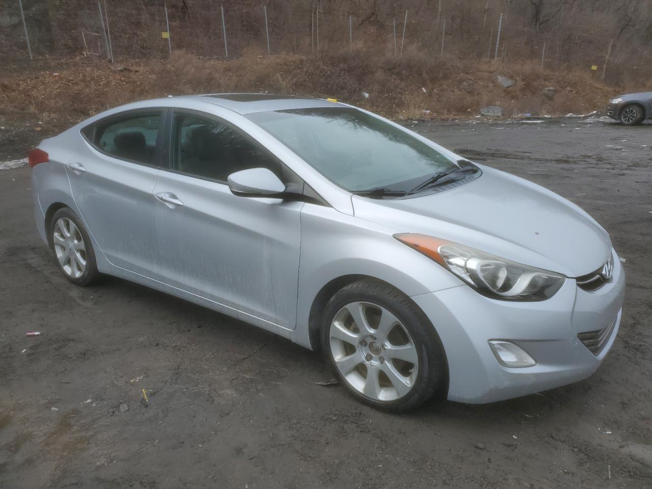 2012 Hyundai Elantra - Image 4