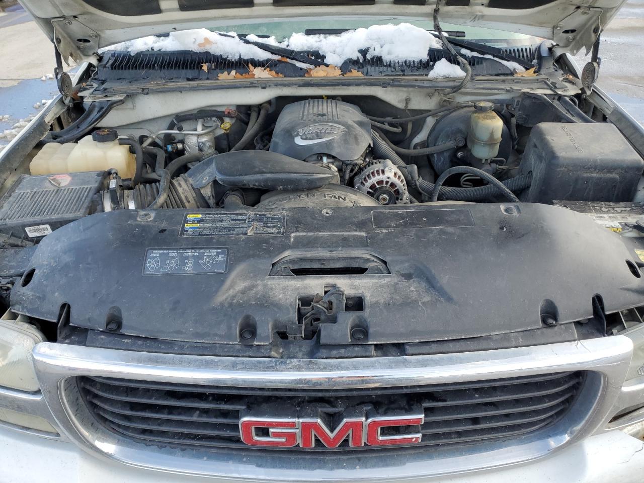 2001 GMC Sierra - Image 11