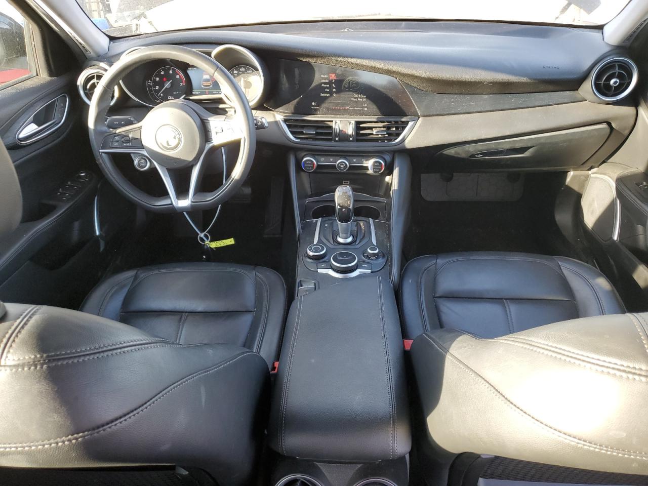 2019 Alfa Romeo Giulia - Image 8