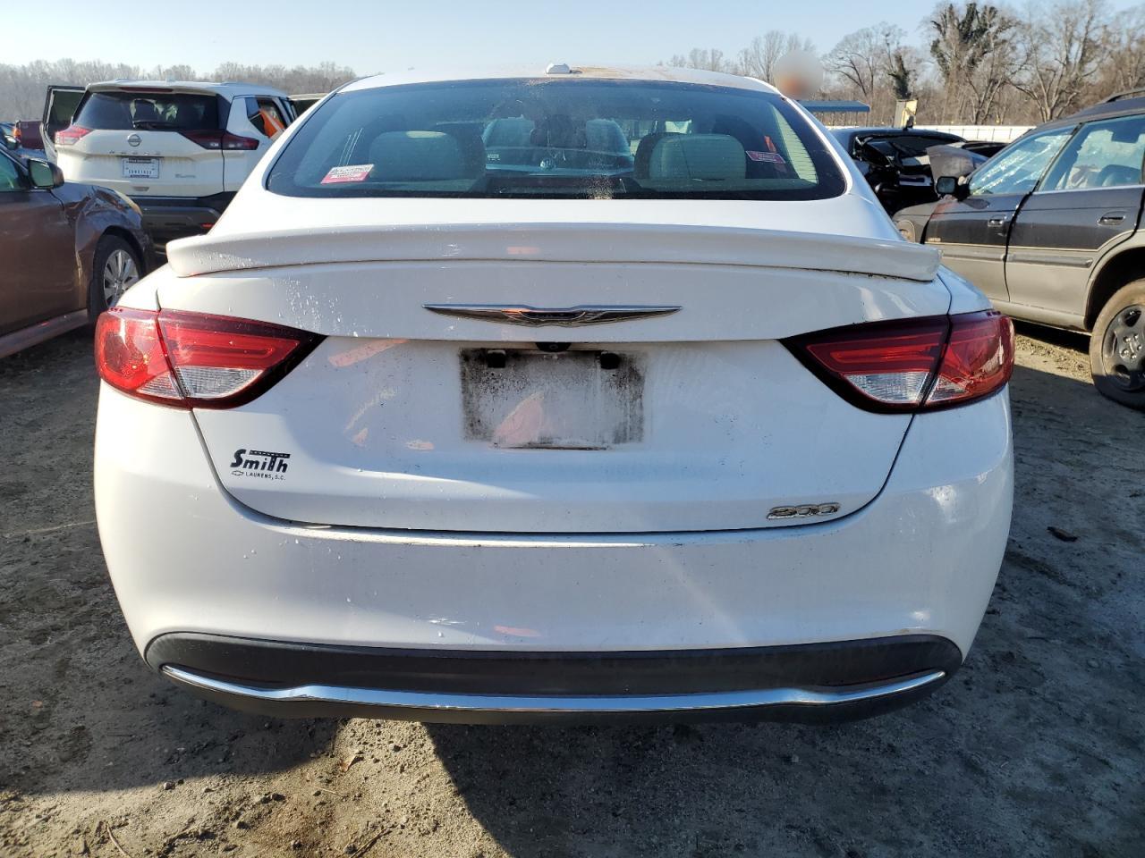 2015 Chrysler 200 - Image 6