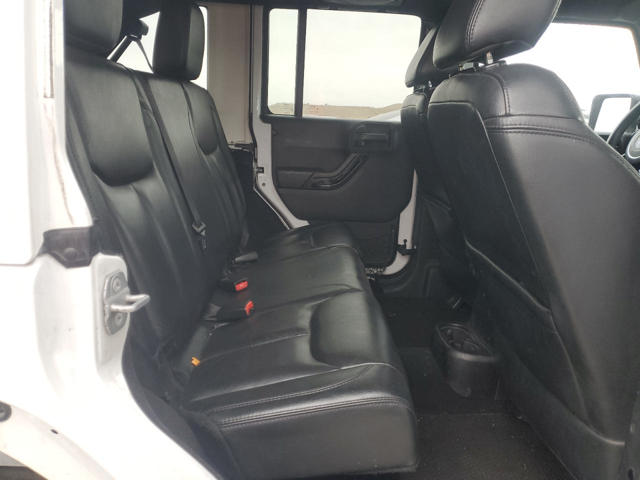 2014 Jeep Wrangler - Image 10