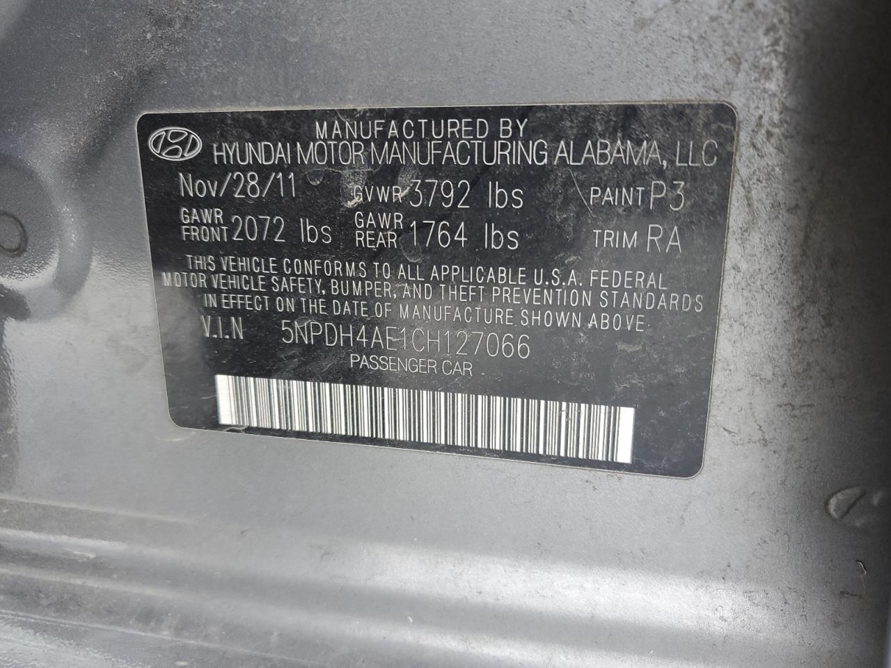 2012 Hyundai Elantra - Image 12