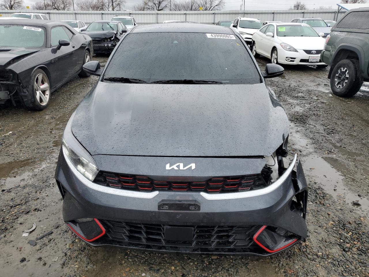2024 Kia Forte - Image 5