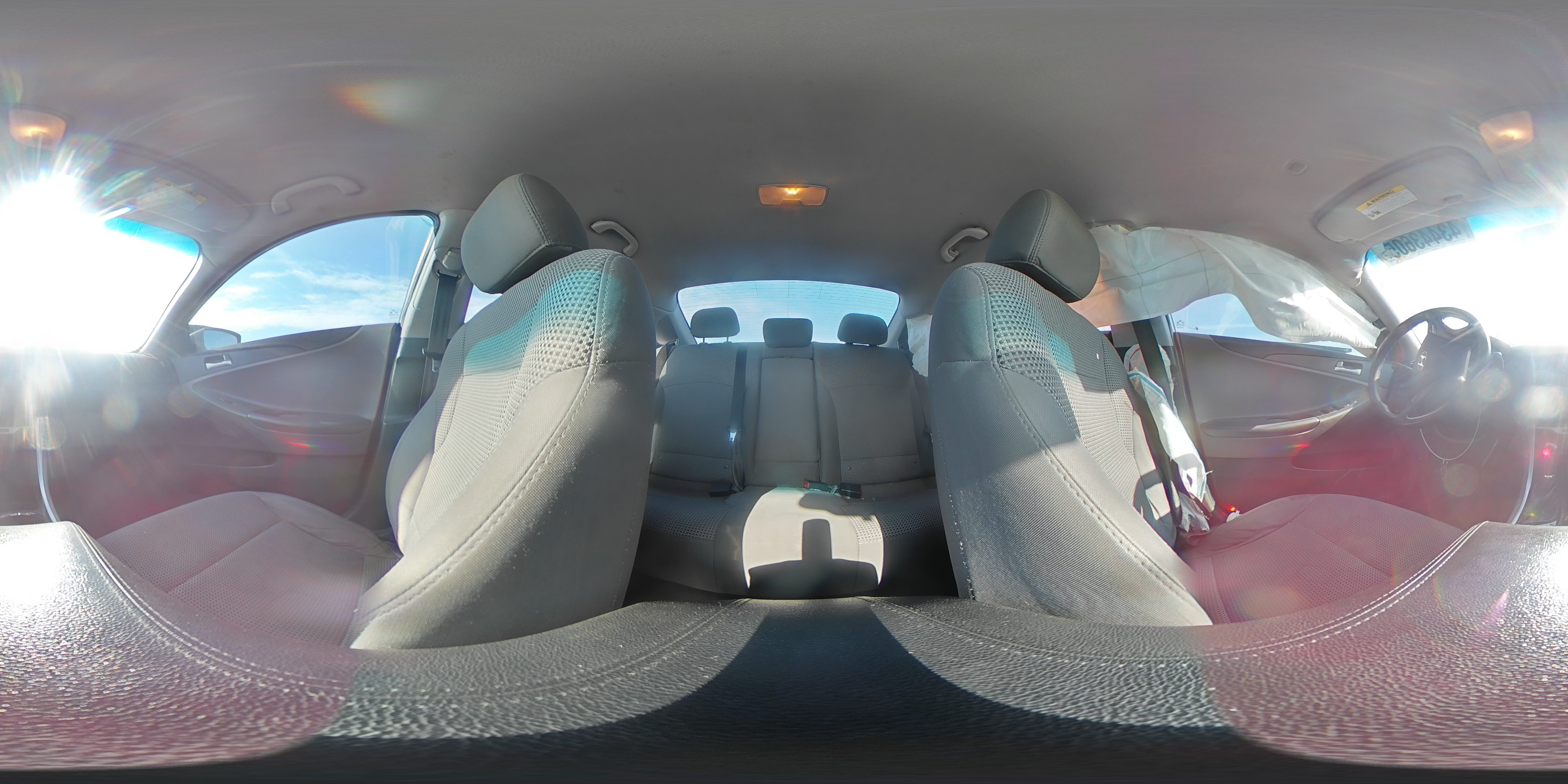2012 Hyundai Sonata - Image 13