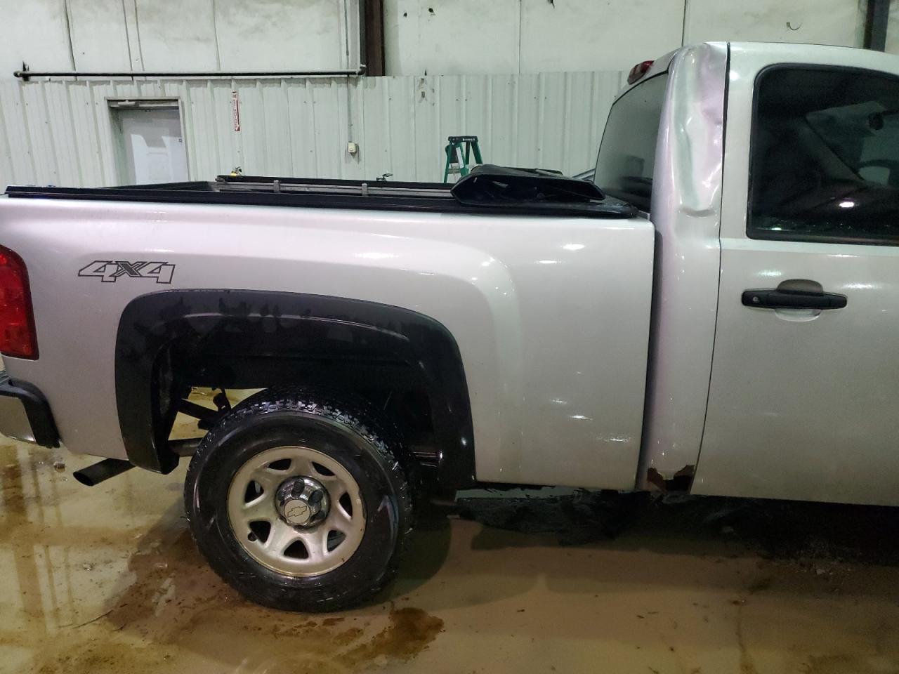 2012 Chevrolet Silverado - Image 10