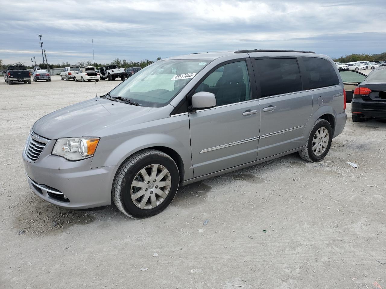 2016 Chrysler Town & Country - Image 1