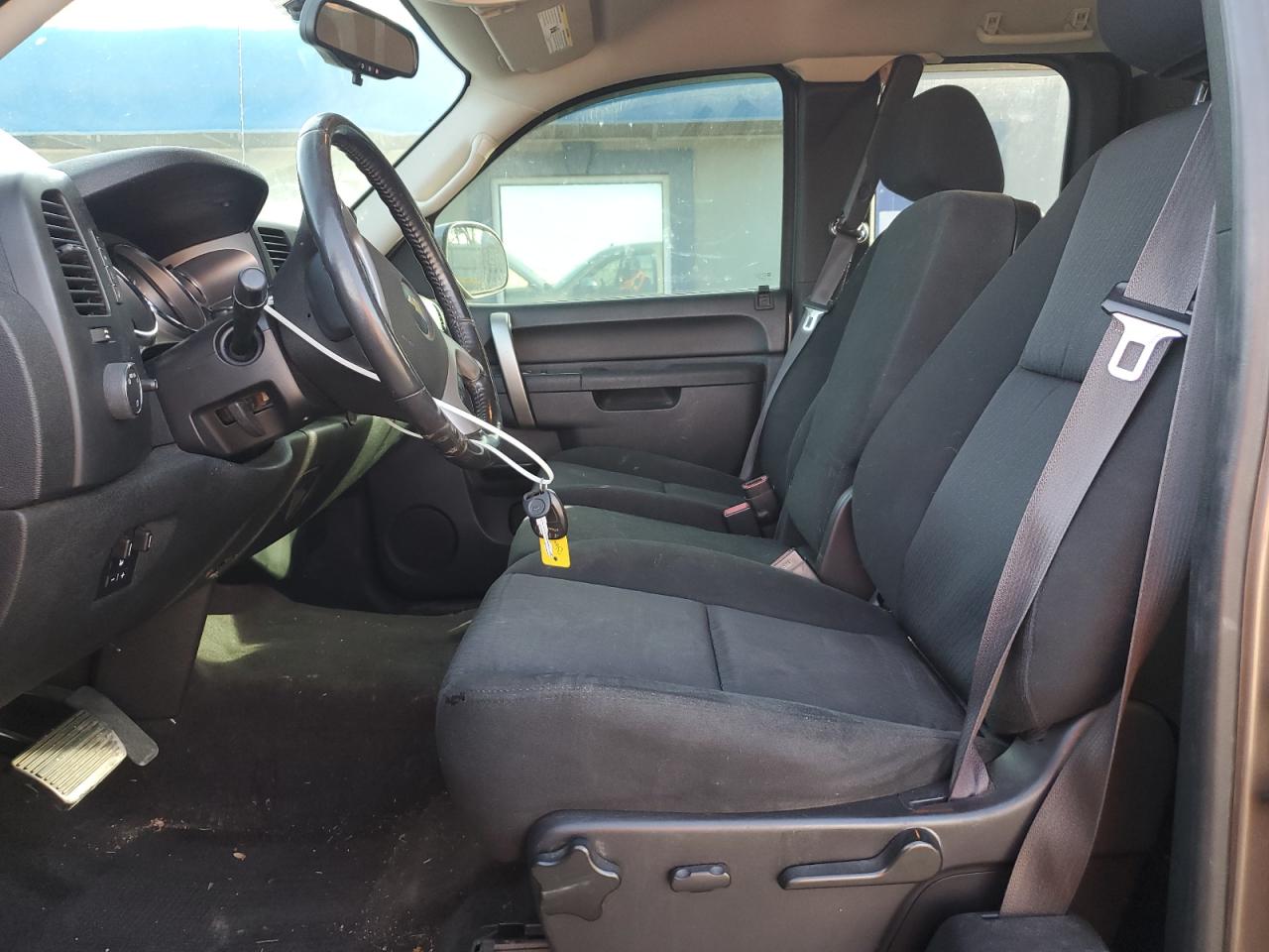 2013 Chevrolet Silverado - Image 7