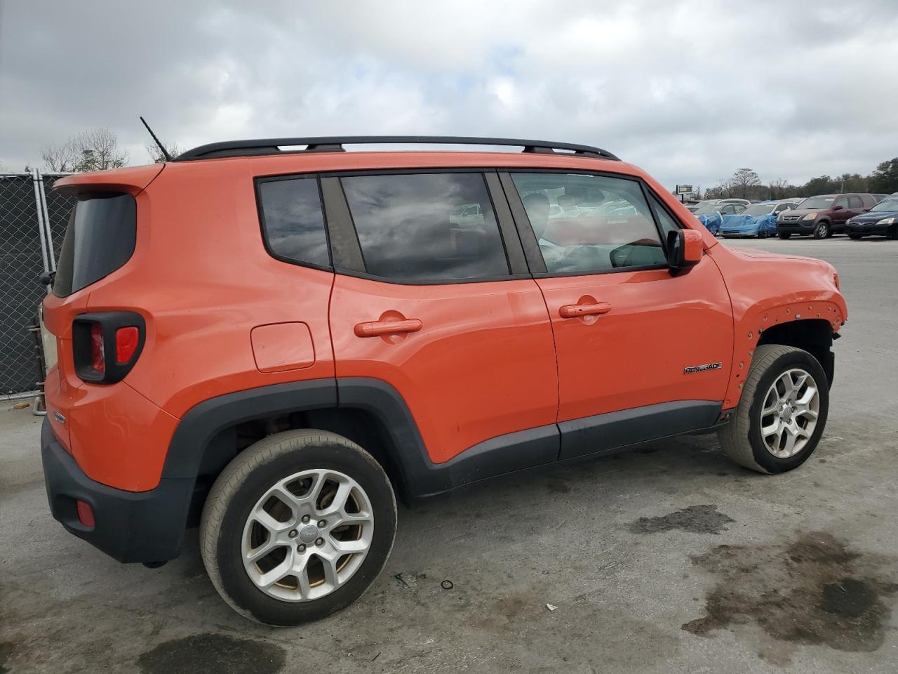 2016 Jeep Renegade - Image 3