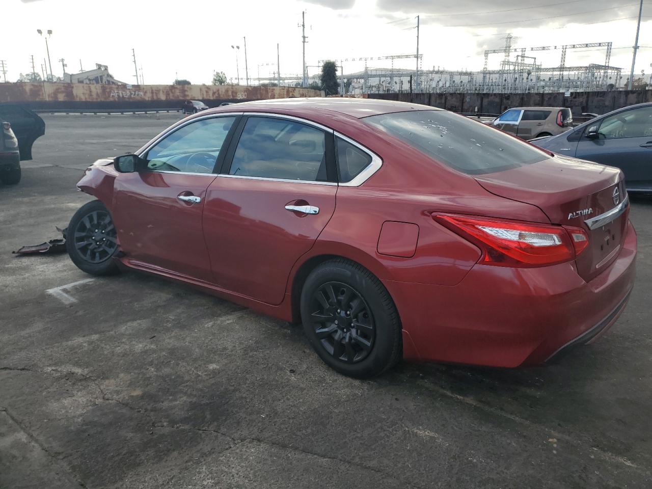 2016 Nissan Altima - Image 2