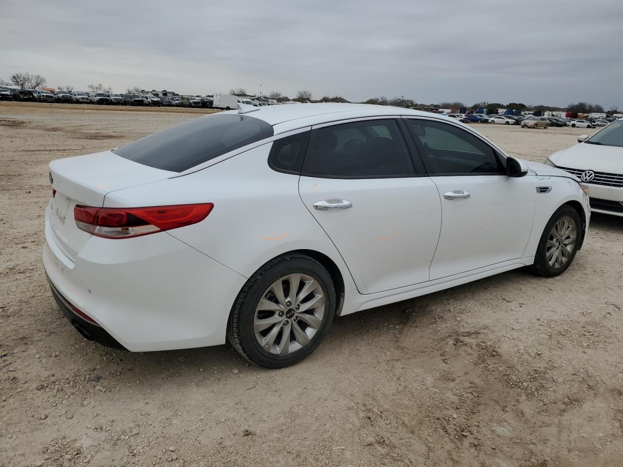 2018 Kia Optima - Image 3