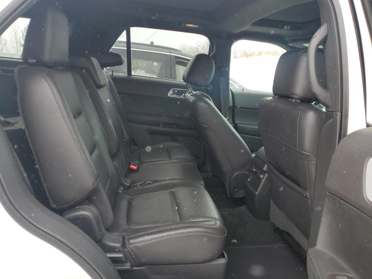 2014 Ford Explorer - Image 11