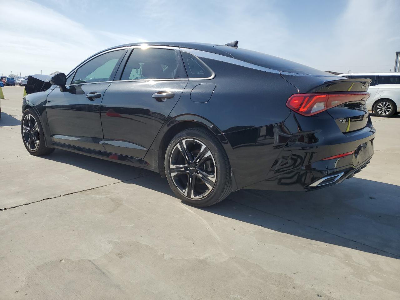 2022 Kia K5 - Image 2