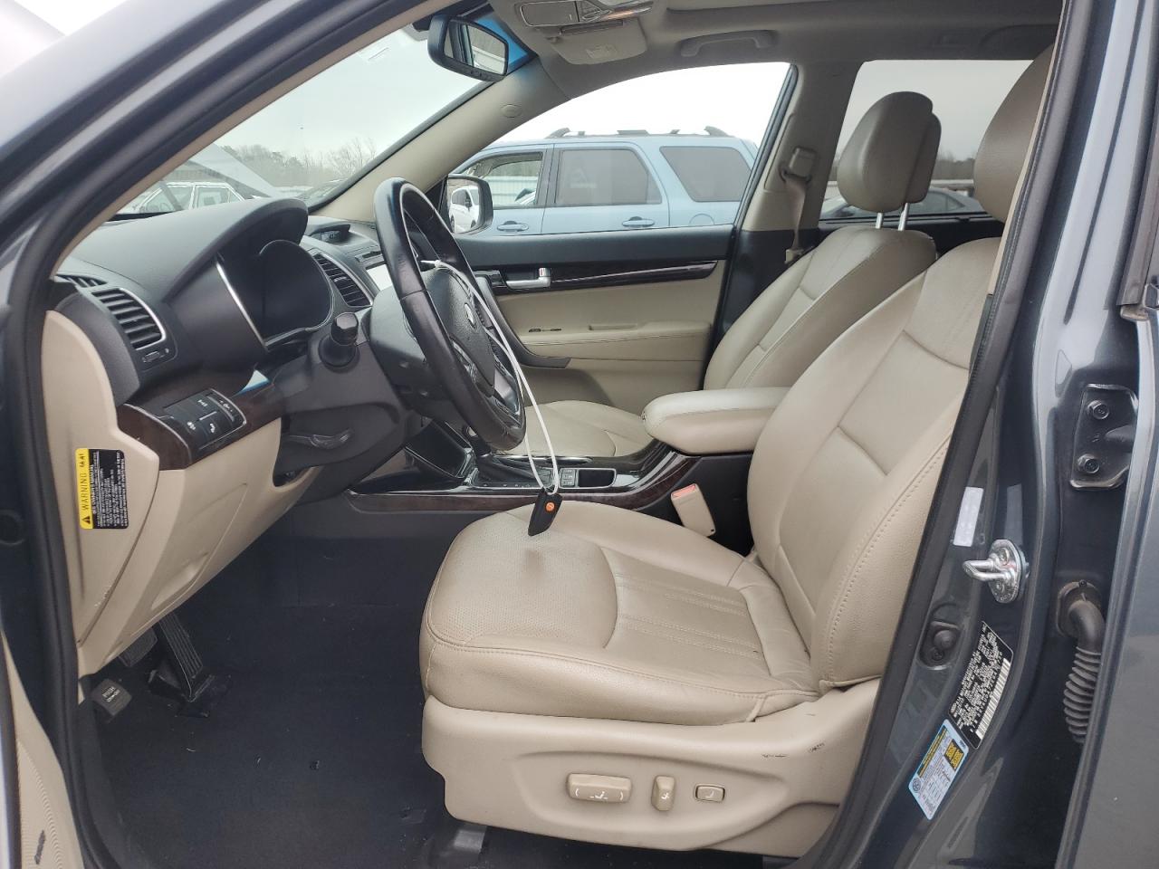 2014 Kia Sorento - Image 7