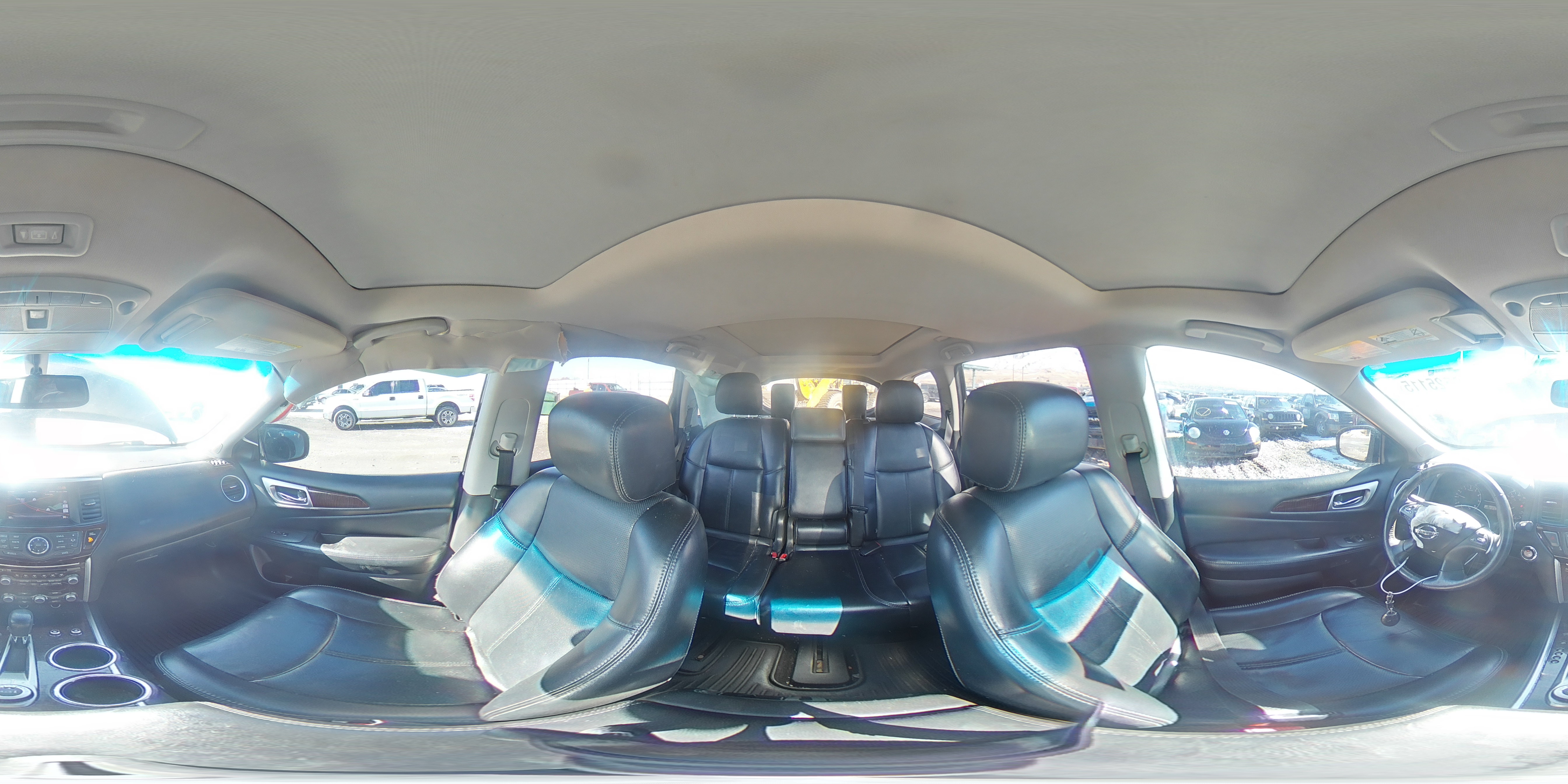 2014 Nissan Pathfinder - Image 12