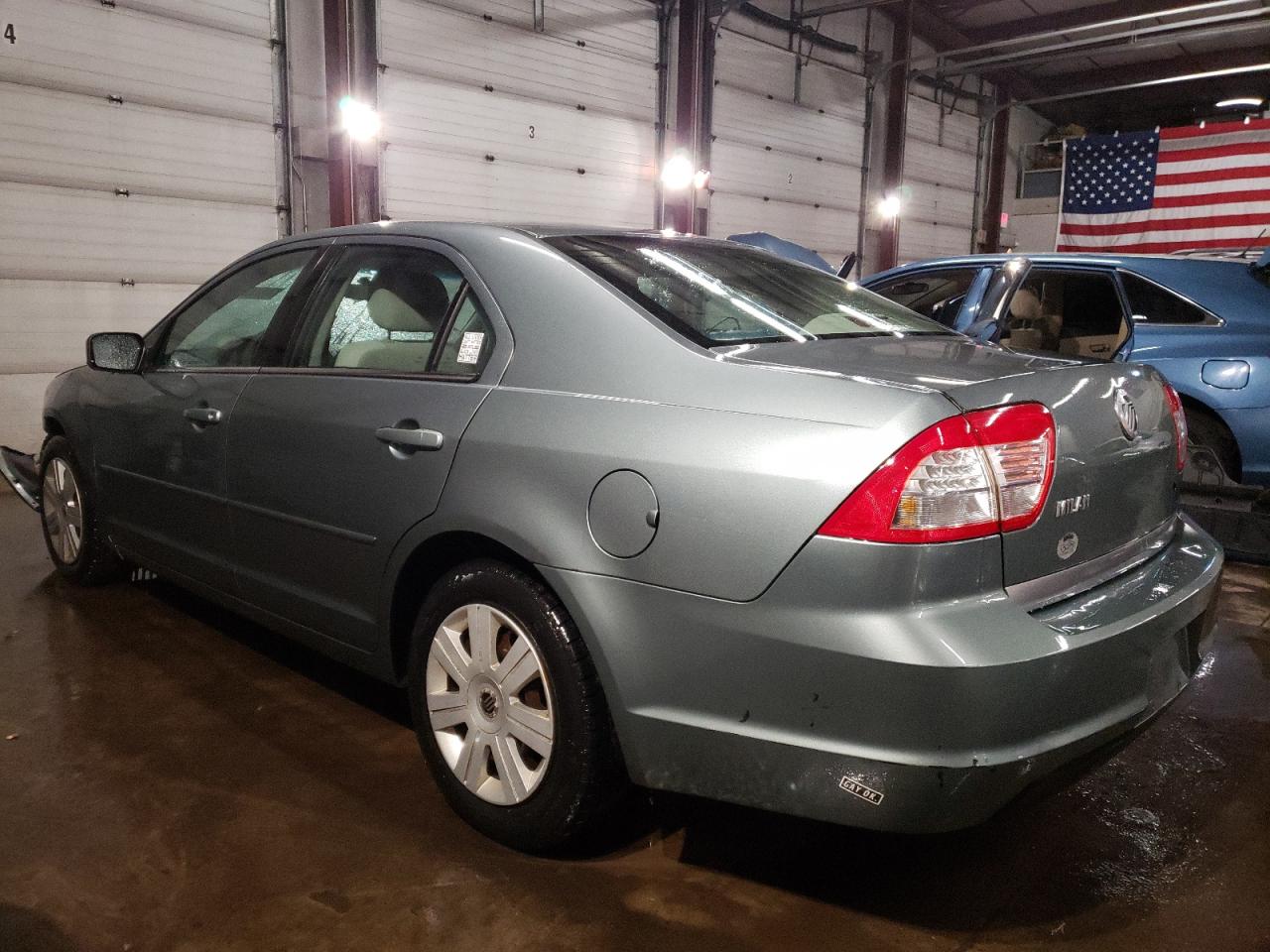 2006 Mercury Milan - Image 2