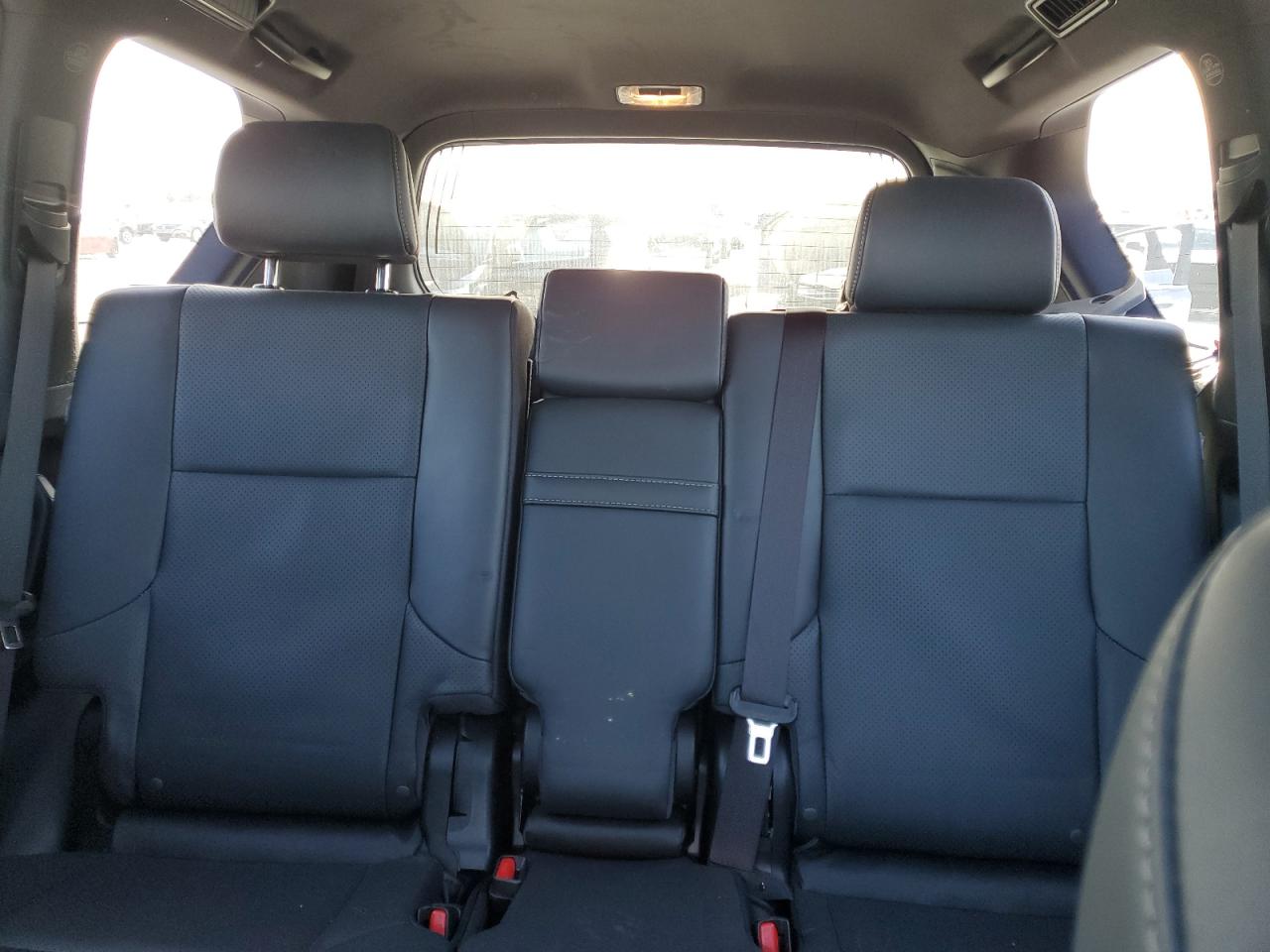 2023 Lexus GX - Image 10